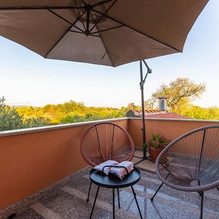 Villa Spark With Heated Pool In Rogoznica Zečevo Esterno foto