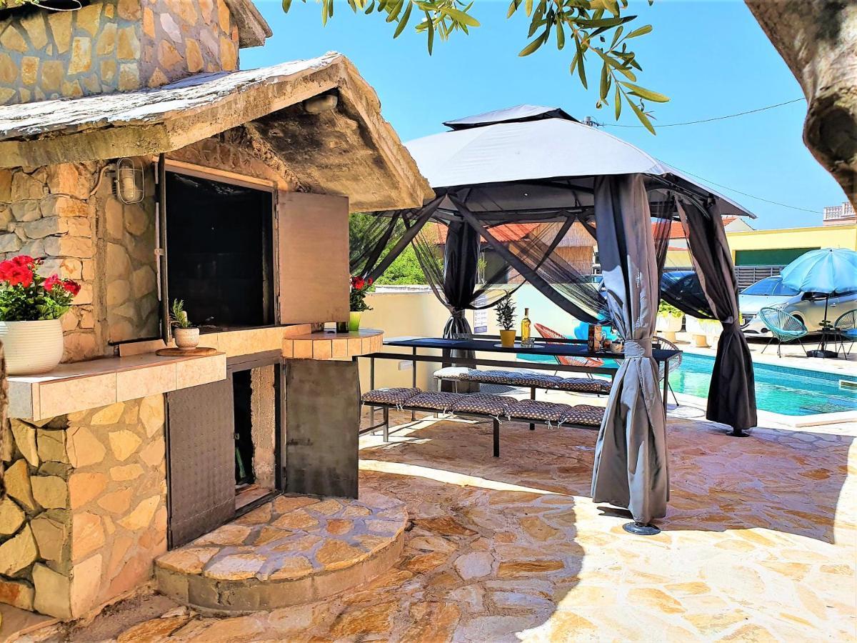 Villa Spark With Heated Pool In Rogoznica Zečevo Esterno foto